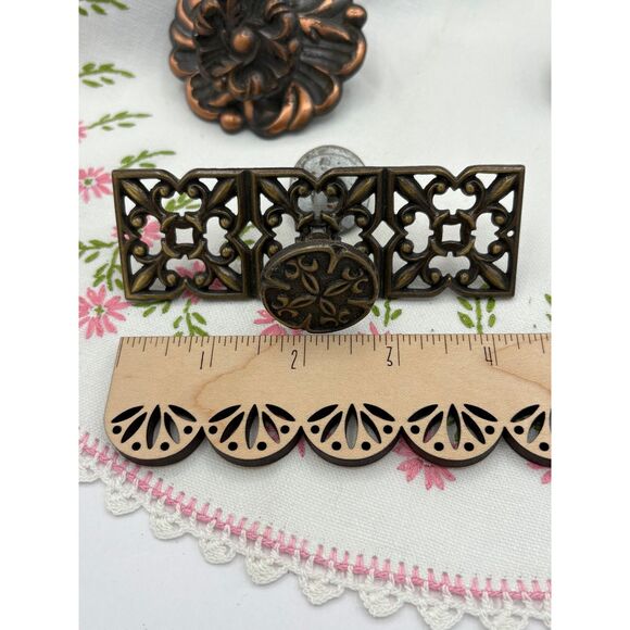 LOT Vintage Hardware Drawer Pulls Knobs Brass Copper Bronze Provincial - Picture 3 of 8